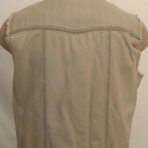 Vintage Inspired Denim Vest - Picture 4 of 4